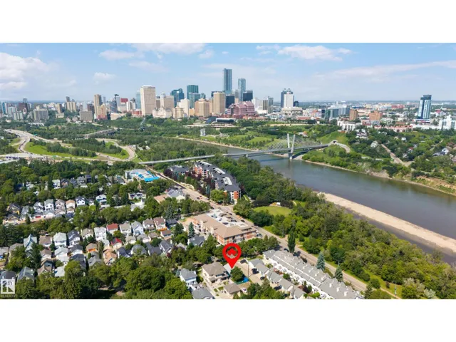 9745 94 ST NW, Edmonton, Alberta T6C3W1