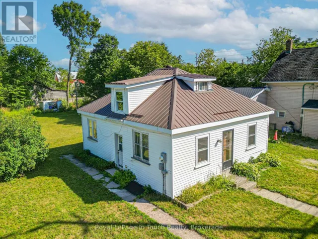 8 CONC 5 ROAD W, Tiny (Wyevale), Ontario L0L2J0