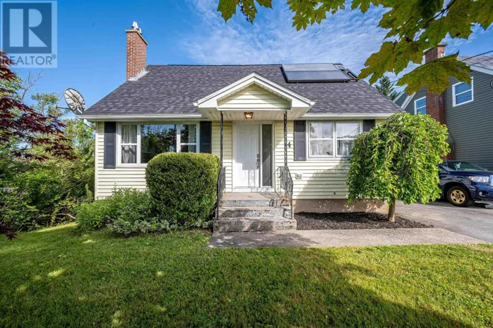 4 Summit Heights Road, Dartmouth, Nova Scotia B2Y3X4