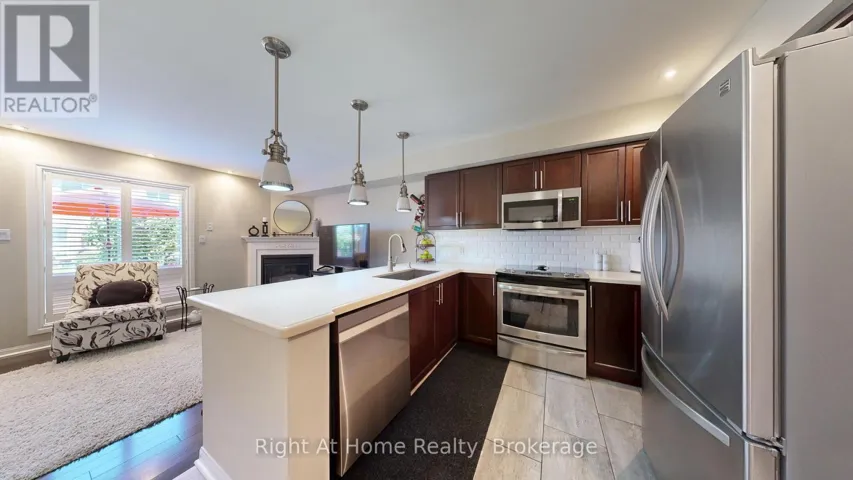 40 TORR LANE, Ajax (Central), Ontario L1S7M9