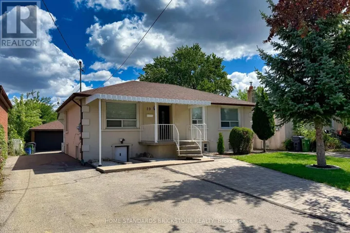 19 GRANITE STREET, Toronto (Clanton Park), Ontario M3H3K1