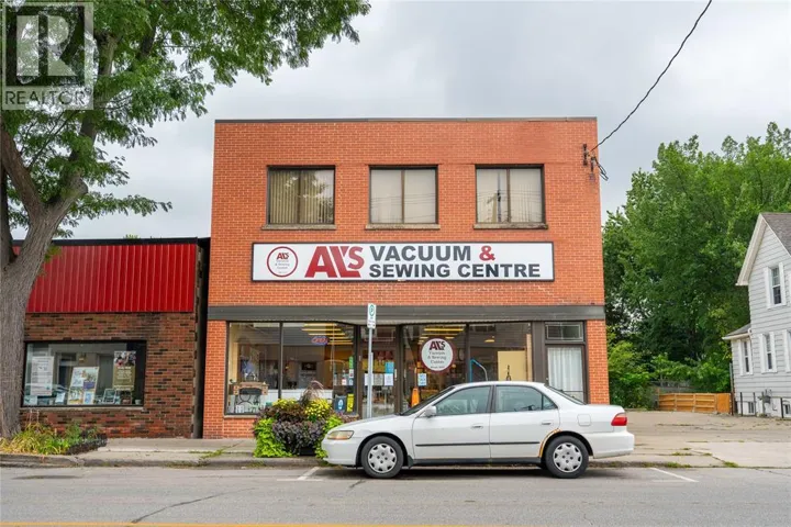 110 MITTON STREET South, Sarnia, Ontario N7T3C4