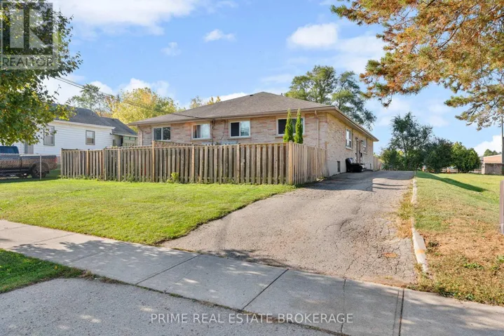 2 - 231 GREENWOOD AVENUE, London South (South D), Ontario N6J3G5
