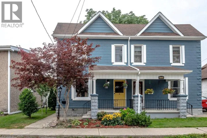 286 HATT Street, Hamilton, Ontario L9H2H3