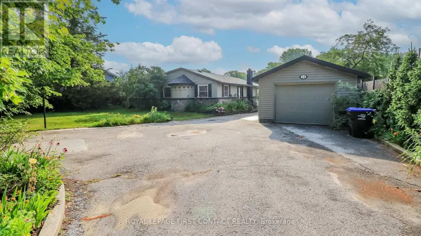 21 SUNNIDALE ROAD, Wasaga Beach, Ontario L9Z2M5