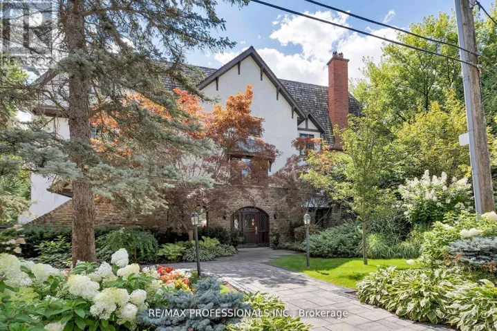304 - 71 OLD MILL ROAD, Toronto (Kingsway South), Ontario M8X1G9
