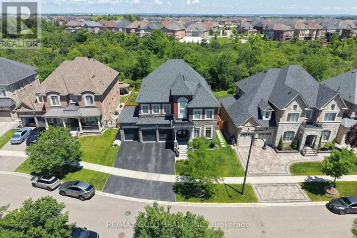 26 SPAIN CRESCENT, Brampton (Toronto Gore Rural Estate), Ontario L6P4G8