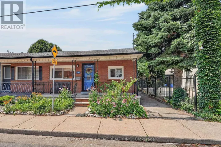 187 RAY STREET N, Hamilton (Strathcona), Ontario L8R2Y3