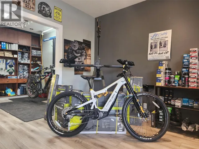 1013 Kalamalka Lake Road, Vernon, British Columbia V1T6V4