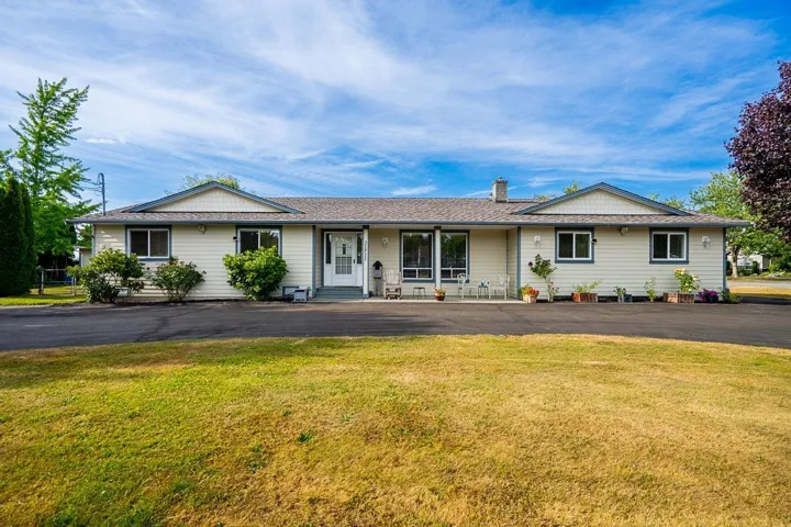 21711 52 AVENUE, Langley, British Columbia V2Y1L7