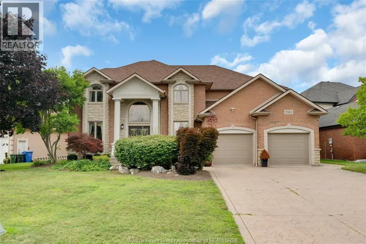 1585 STONEYBROOK CRESCENT, Windsor, Ontario N9G2Z4