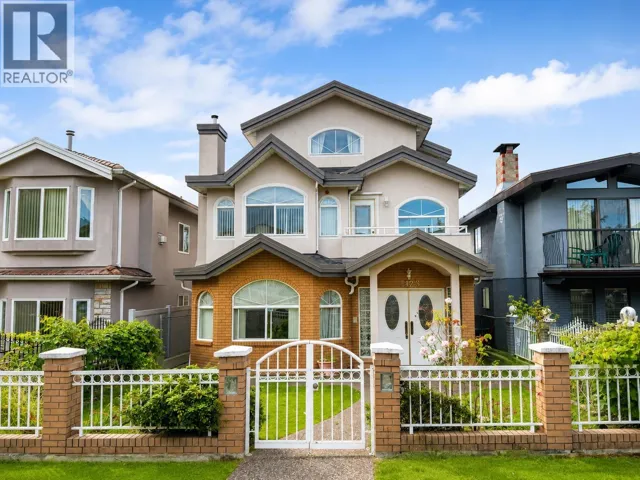 3423 E 24TH AVENUE, Vancouver, British Columbia V5R1G5