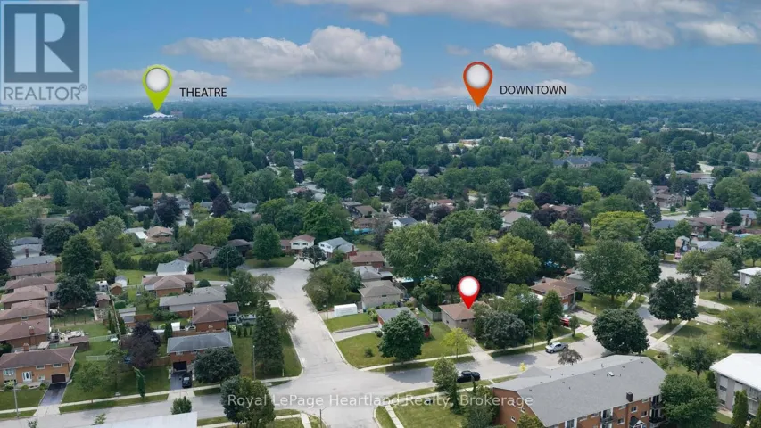 223 KEMP CRESCENT, Stratford, Ontario N5A6Z5