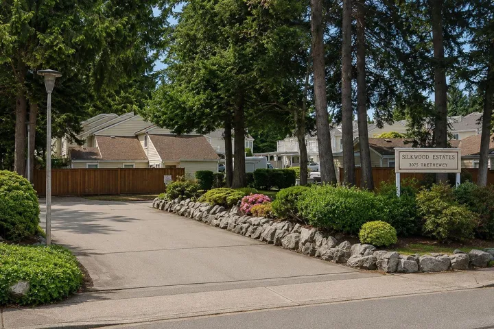 20 3075 TRETHEWEY STREET, Abbotsford, British Columbia V2T3R4