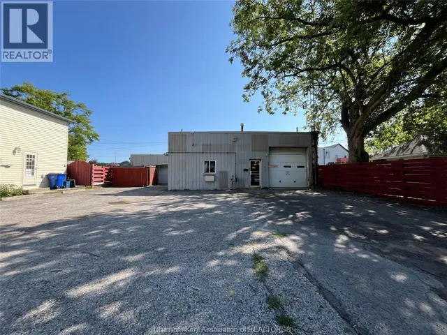 5 Woods STREET, Chatham, Ontario N7L3P9