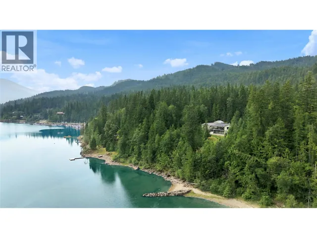 15730 PETERS Road, Crawford Bay, British Columbia V0B1E0