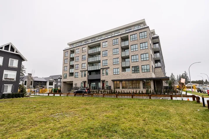 506 15738 85 AVENUE, Surrey, British Columbia V4N6Y1