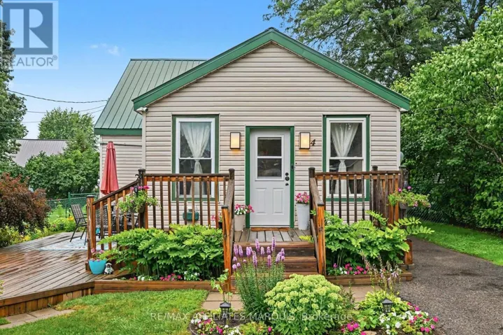4 LORNE STREET, Smiths Falls, Ontario K7A3K5