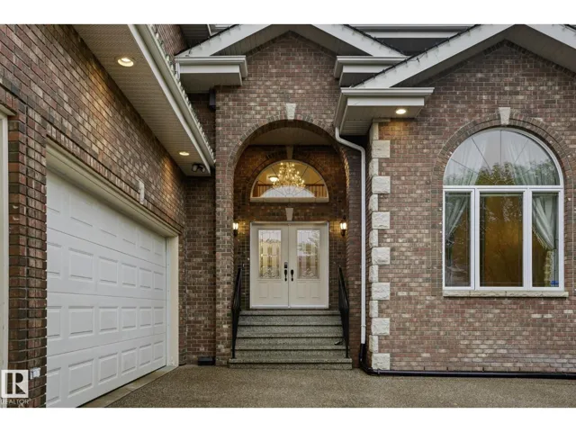926 HOLLINGSWORTH BN NW, Edmonton, Alberta T6R3L3
