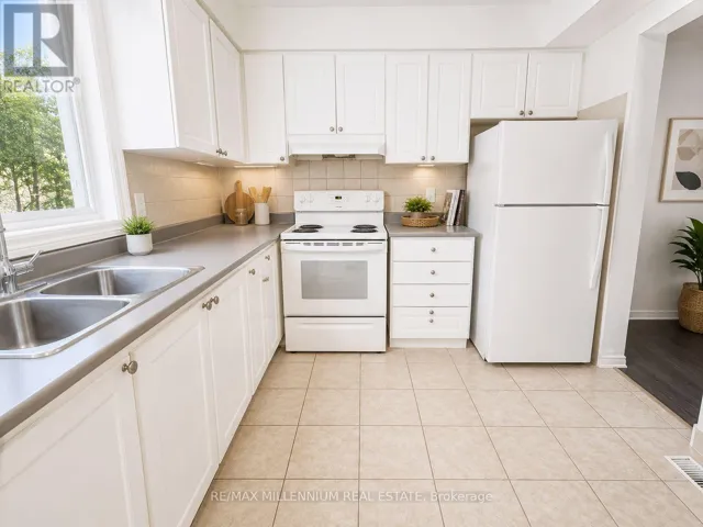 24 - 414 STONE ROAD, Guelph (Clairfields/Hanlon Business Park), Ontario N1G3E1
