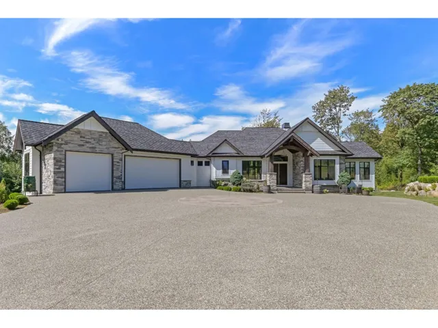 30675 SILVERHILL AVENUE, Mission, British Columbia V4S1G9