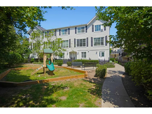 29 19180 65 AVENUE, Surrey, British Columbia V4N6M5