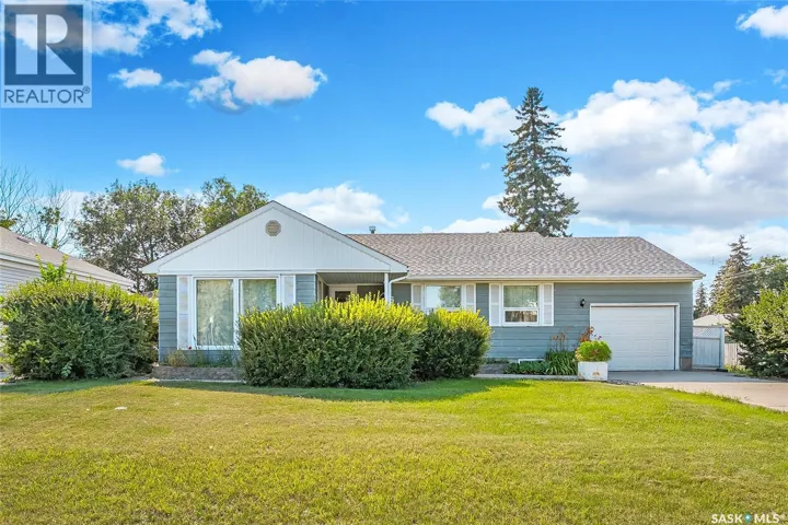 610 Acadia DRIVE, Saskatoon, Saskatchewan S7H3V9