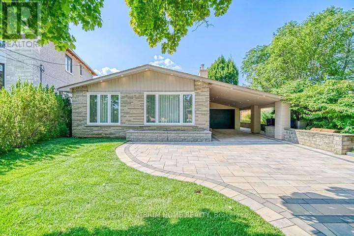 4 PALOMINO CRESCENT, Toronto (Bayview Village), Ontario M2K1W1