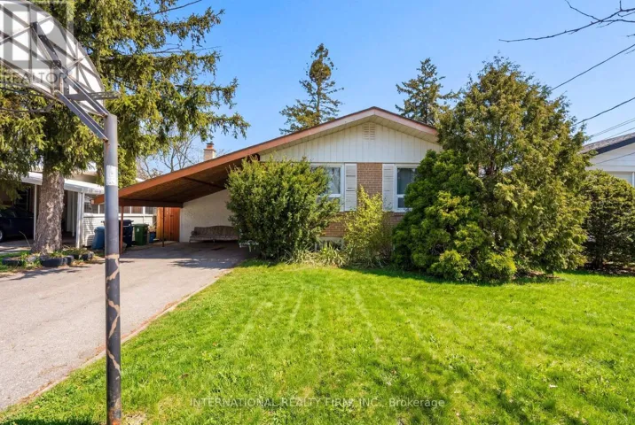 84 HADRIAN DRIVE, Toronto (Elms-Old Rexdale), Ontario M9W1V4