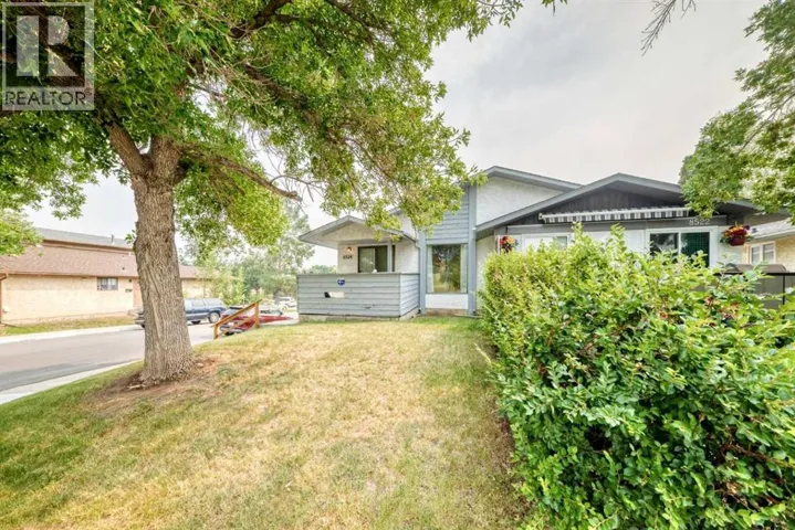8524 Berwick Road NW, Calgary, Alberta T3K1E5