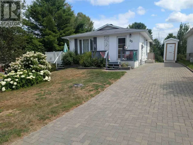 23 LaChance PL, Elliot Lake, Ontario P5A3B9