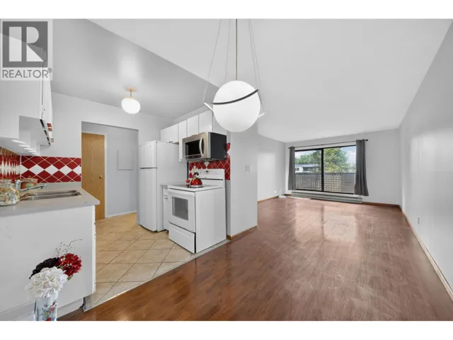 322 8700 ACKROYD ROAD, Richmond, British Columbia V6X3G2