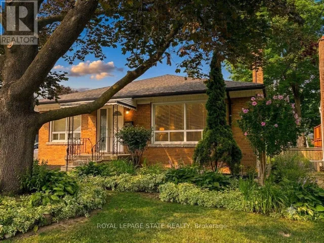 20 LLOYD MANOR ROAD, Toronto (Princess-Rosethorn), Ontario M9B5H6