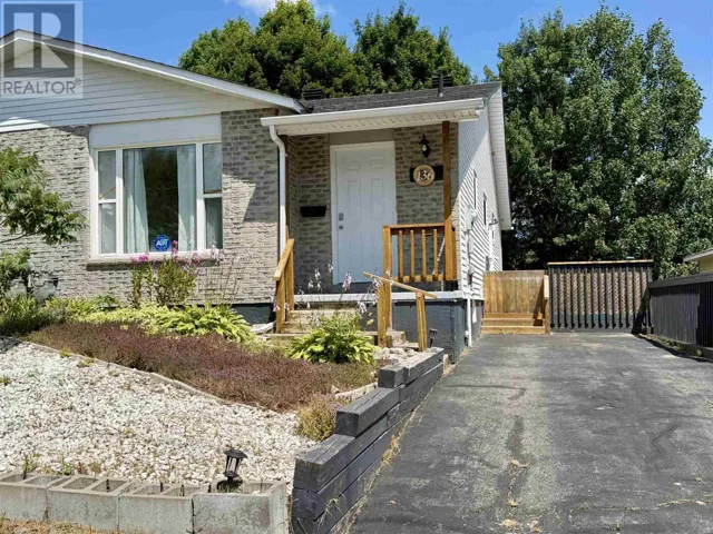 136 Frobel DR, Elliot Lake, Ontario P5A3A2