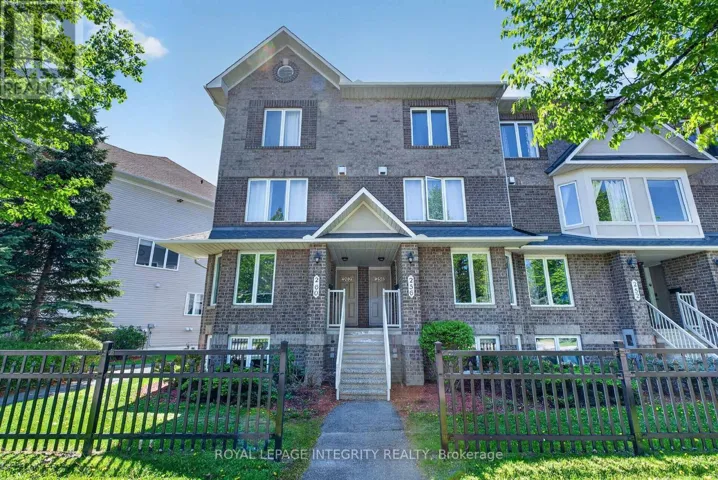 256 CRESTHAVEN DRIVE, Ottawa, Ontario K2G6W4
