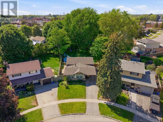 30 DEERPARK CRESCENT, Clarington (Bowmanville), Ontario L1C3M3