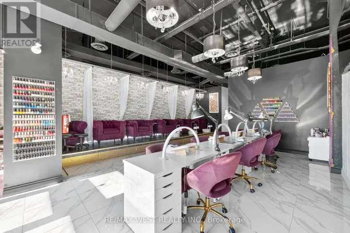 7 - 2396 MAJOR MACKENZIE DRIVE W, Vaughan (Maple), Ontario L6A4Y1