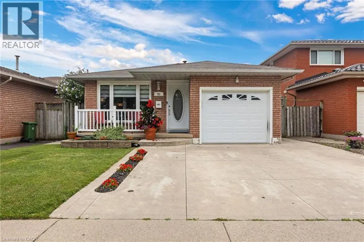 92 JUNIPER Drive, Stoney Creek, Ontario L8G4E6