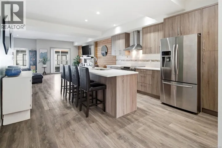 103 687 Strandlund Ave, Langford, British Columbia V9B3G2