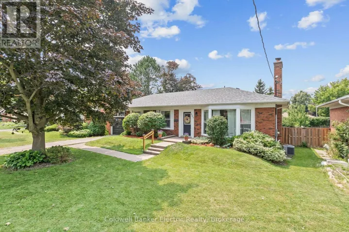 326 COCHRANE STREET, Whitby (Lynde Creek), Ontario L1N5J3