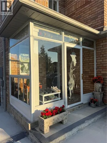 5781 SIDMOUTH Street, Mississauga, Ontario L5V2K3