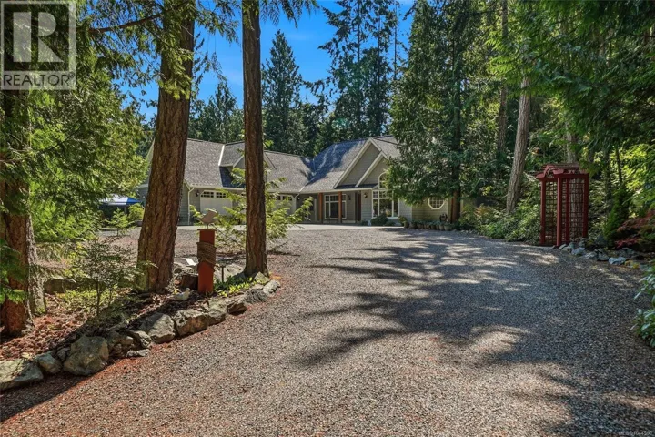 382 Dorset Rd, Qualicum Beach, British Columbia V9K1H5