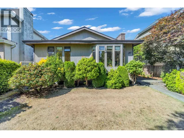 137 W WOODSTOCK AVENUE, Vancouver, British Columbia V5Y2R7