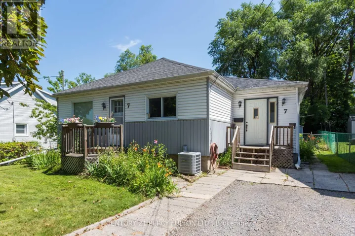 7 VALLEYVIEW CRESCENT, Belleville (Belleville Ward), Ontario K8P3E9