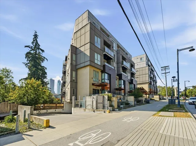 106 9689 140 STREET, Surrey, British Columbia V3T0P3