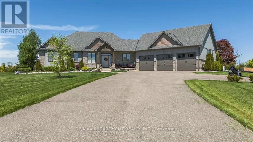 6 MACNEIL COURT, Brantford, Ontario N3S0G3