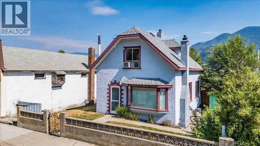 1109 Nelson Avenue, Trail, British Columbia V1R3H4