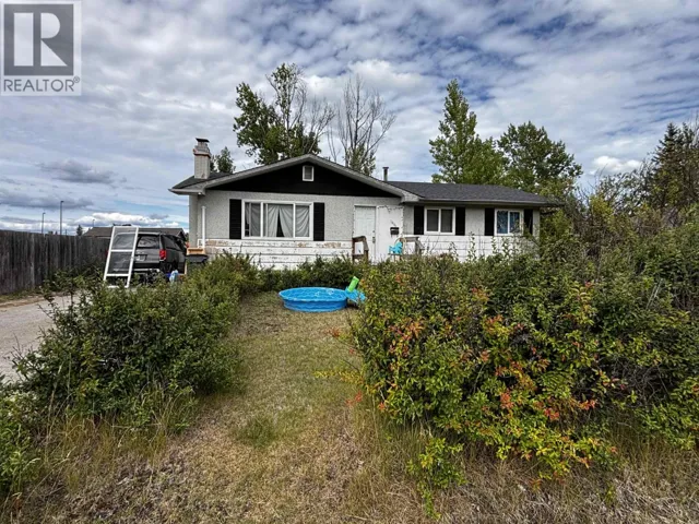 1096 LIMESTONE CRESCENT, Prince George, British Columbia V2M4Z2