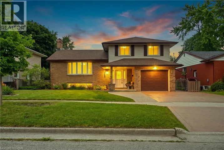 76 LOWER CANADA Crescent, Kitchener, Ontario N2P1E8