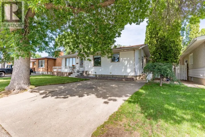2339 20 Avenue SE, Medicine Hat, Alberta T1A3Y2